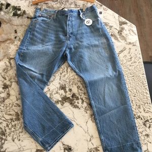 Gap jeans Size 33 straight leg brand new